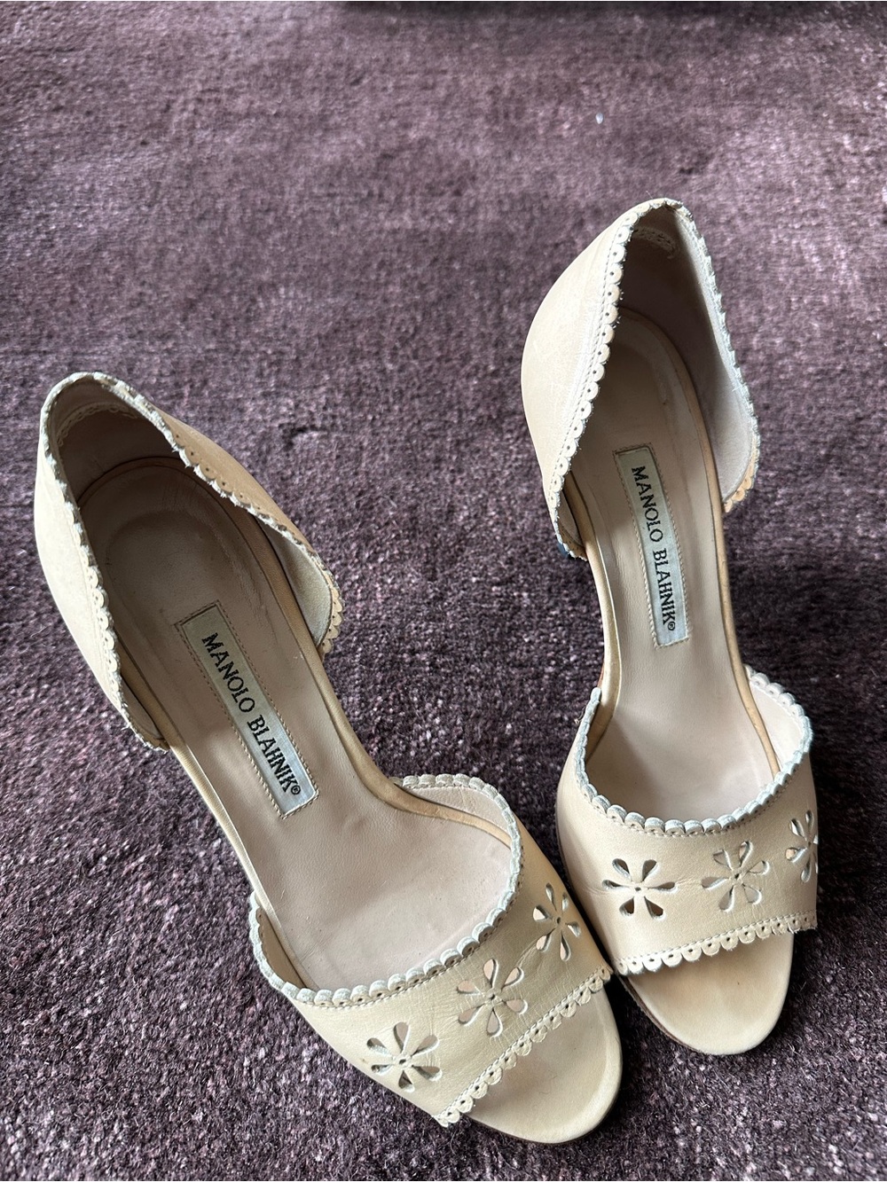 Manolo Blahnik Nude Floral Cutout D'Orsay Heels - Picture 3 of 4